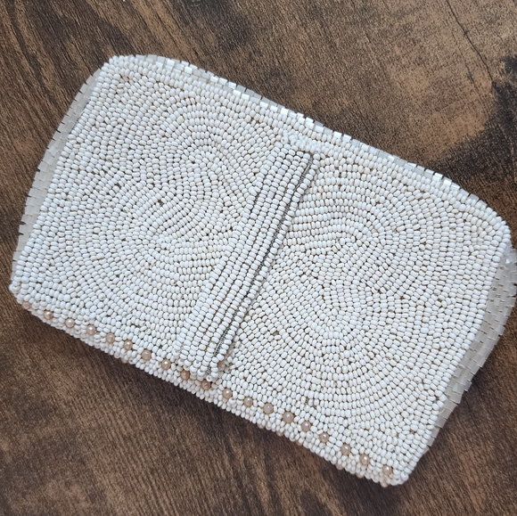 VINTAGE BEADED CLUTCH PEARL SEED BEADS SILK LINING BELT LOOP DESIGN - Picture 6 of 6